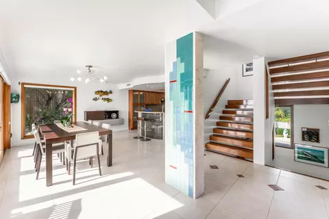 Dining - 133 Sunset Dr, Islamorada, FL 33036 photo 4 of 4