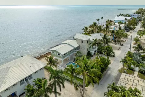View/Area - 133 Sunset Dr, Islamorada, FL 33036 photo 16 of 17
