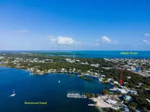 356 Buttonwood Shores Dr, Key Largo, FL 33037