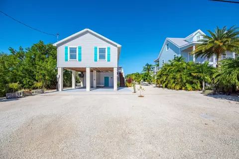 27373 Anguila Ln, Ramrod Key, FL 33042