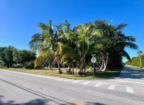1388 Avenue B, Big Pine Key, FL 33043 photo 2