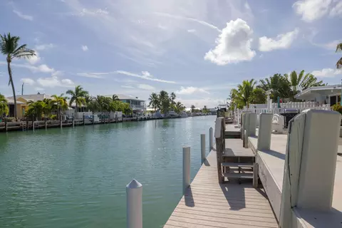520 4th St, Key Colony, FL 33051