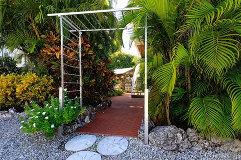 411 415 1st St, Key West, FL 33040