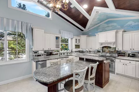 Kitchen - 3615 Eagle Ave, Key West, FL 33040 photo 3 of 5
