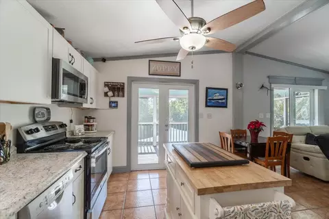 29154 Cedar Dr, Big Pine Key, FL 33043 photo 11