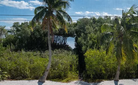 15 Lime St, Key Largo, FL 33037
