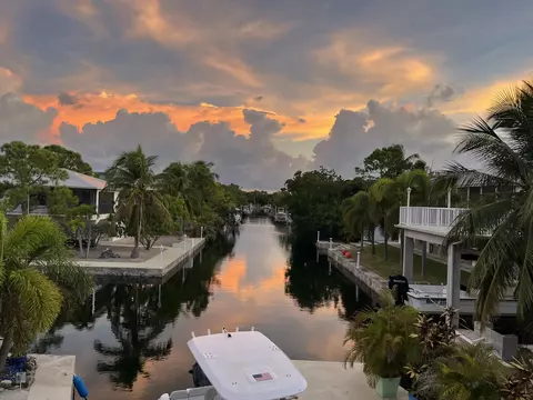 29393 Cypress Dr, Big Pine Key, FL 33043