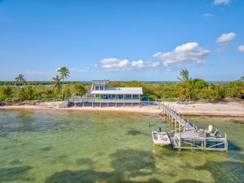 15 W Cooks, Cook Island Key, FL 33043