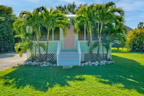 19616 Aztec St, Sugarloaf Key, FL 33042