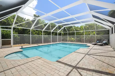 5 Palm Dr, Key Largo, FL 33037