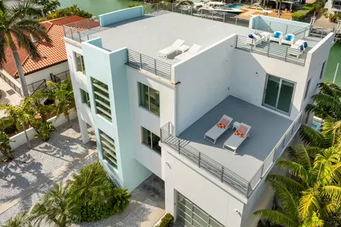 314 E Seaview Dr, Duck Key, FL 33050 photo 3