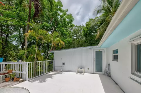 132 E Shore Dr, Key Largo, FL 33037 photo 5