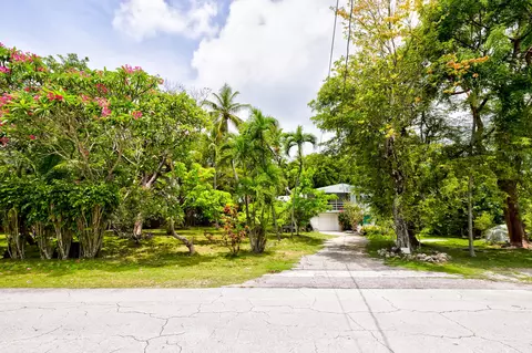 132 E Shore Dr, Key Largo, FL 33037