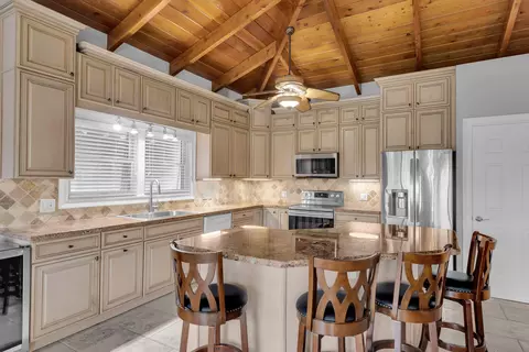 1111 W Copa D Oro, Marathon, FL 33050 photo 2