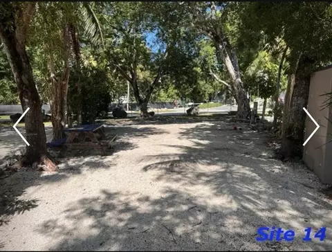 101551 Overseas Hwy #14, Key Largo, FL 33037