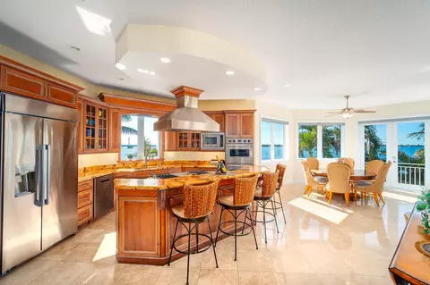 Kitchen - 29433 Enterprise Ave, Big Pine Key, FL 33043 photo 1 of 5
