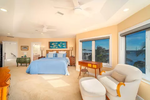 Bedroom - 29433 Enterprise Ave, Big Pine Key, FL 33043 photo 4 of 5