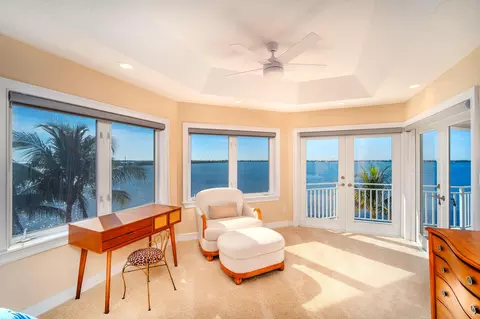 Bedroom - 29433 Enterprise Ave, Big Pine Key, FL 33043 photo 3 of 5