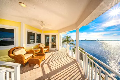 Exterior - 29433 Enterprise Ave, Big Pine Key, FL 33043 photo 10 of 45