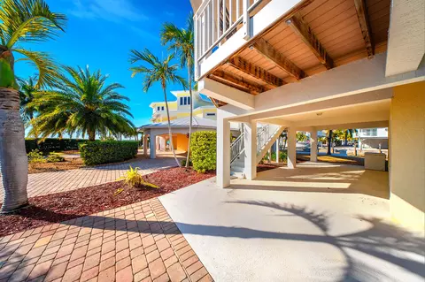 Exterior - 29433 Enterprise Ave, Big Pine Key, FL 33043 photo 23 of 45