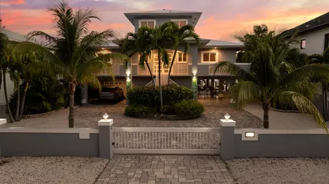 374 Bahia Ave, Key Largo, FL 33037 photo 2