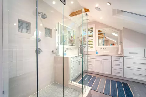 Bath - 1114 Packer St, Key West, FL 33040 photo 4 of 8