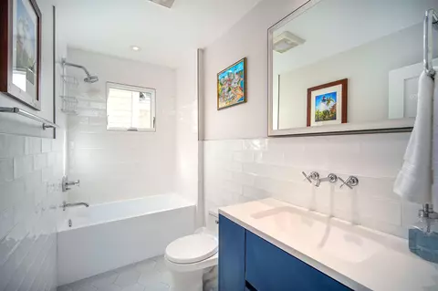 Bath - 1114 Packer St, Key West, FL 33040 photo 2 of 8