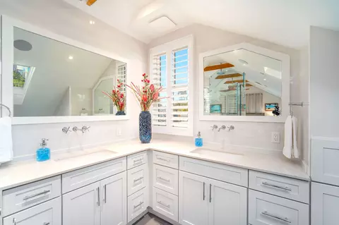 Bath - 1114 Packer St, Key West, FL 33040 photo 5 of 8