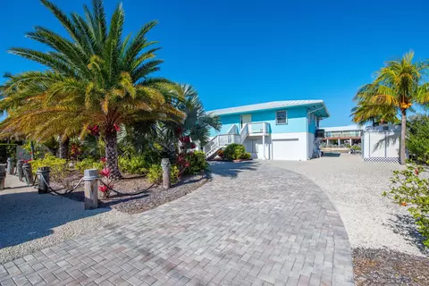 43 Venetian Way, Sugarloaf, FL 33042