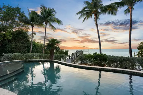 104 Coastal Dr, Key Largo, FL 33037