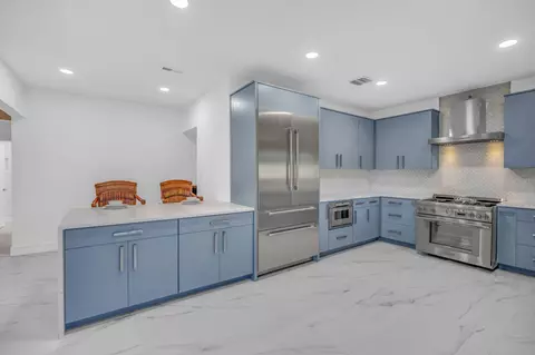 2000 Dolphin Dr, Marathon, FL 33050 photo 11