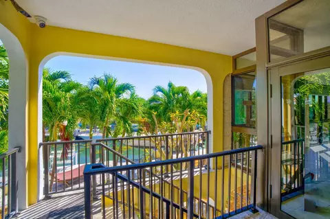 2000 Dolphin Dr, Marathon, FL 33050 photo 25