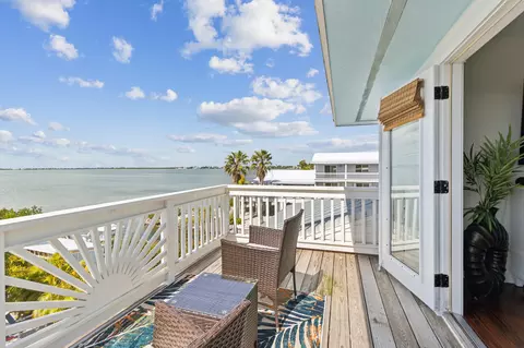 22925 John Avery Ln, Summerland Key, FL 33042
