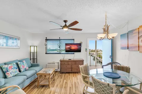 21 Sombrero Ave #404, Marathon, FL 33050