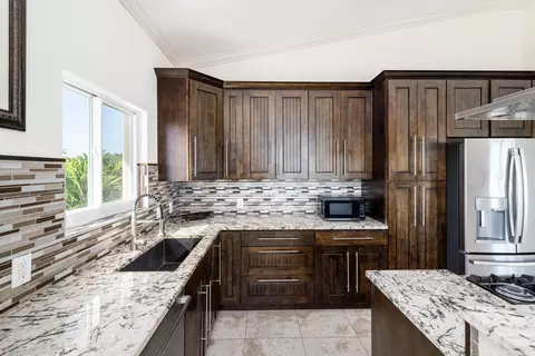 2944 Dolphin Dr, Marathon, FL 33050 photo 16