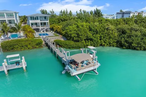 230 Pescayo Ave, Marathon, FL 33050