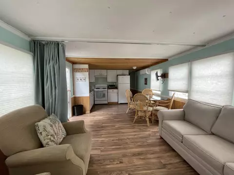 30887 Hammock Dr, Big Pine Key, FL 33043 photo 2