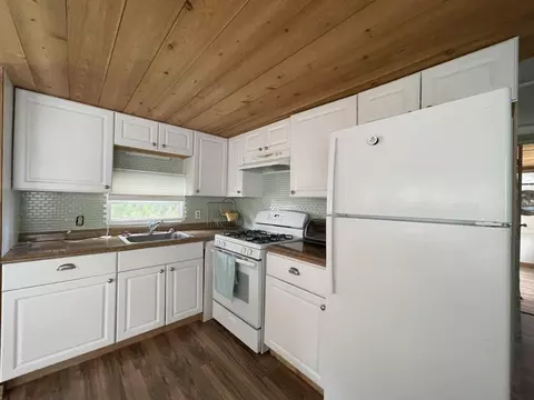 30887 Hammock Dr, Big Pine Key, FL 33043 photo 3