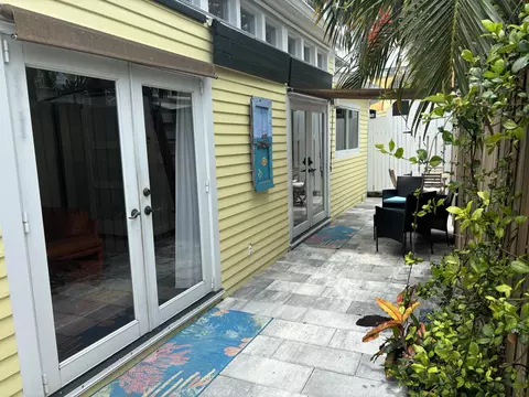927 Thomas St #3, Key West, FL 33040