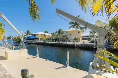 115 Gulfwinds Ln, Marathon, FL 33050 photo 2