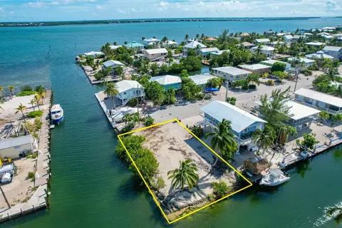 132 Blackbeard Rd, Little Torch Key, FL 33042