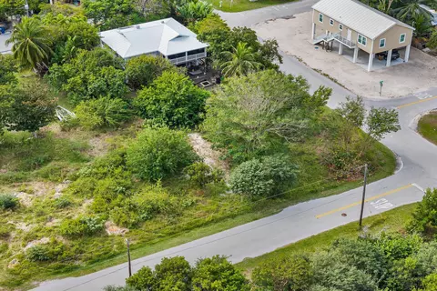 31014 Avenue E, Big Pine Key, FL 33043 photo 2