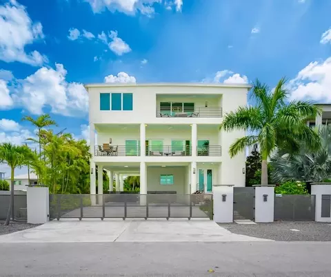 24 Floral Ave, Key Haven, FL 33040