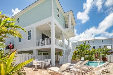 814 39th St Gulf St #14, Marathon, FL 33050