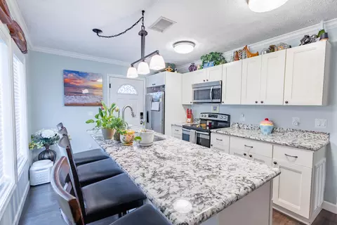 7 Ed Swift Rd, Key West, FL 33040