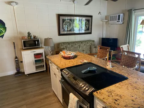 591 9th St #KEY colony, Key Colony Beach, FL 33051 photo 3