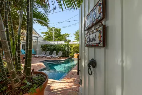 716 Duval St, Key West, FL 33040 photo 2