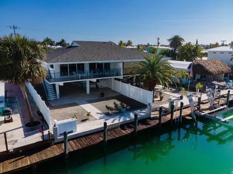 531 10th St #KEY colony, Key Colony Beach, FL 33051