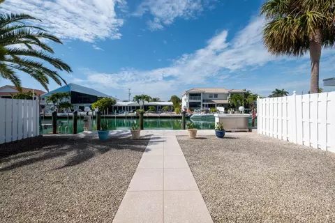 531 10th St #KEY colony, Key Colony Beach, FL 33051 photo 3
