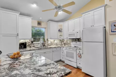 260 3rd St, Key Colony, FL 33051 photo 5